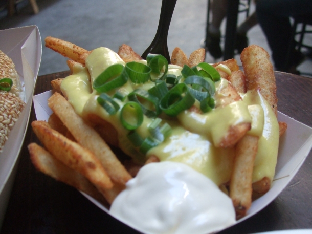 Phat Bratz - cheesy fries
